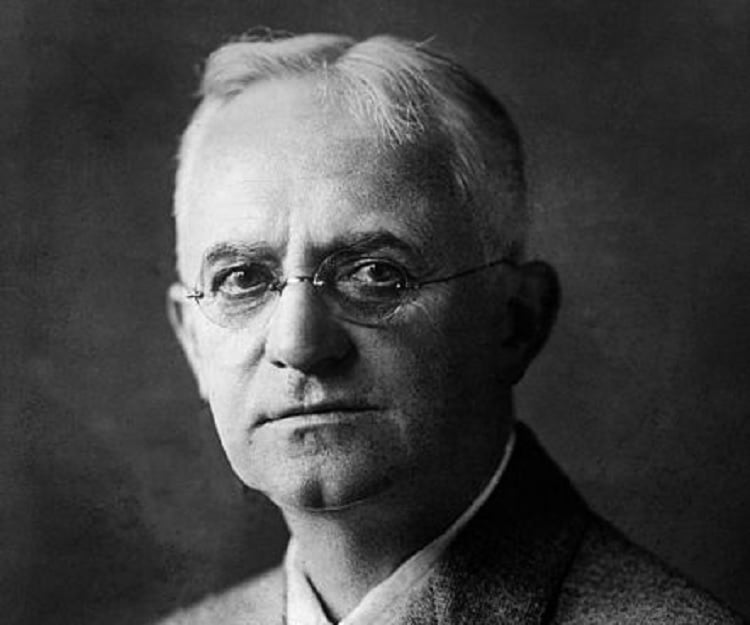 George Eastman Biography - Childhood, Life Achievements & Timeline