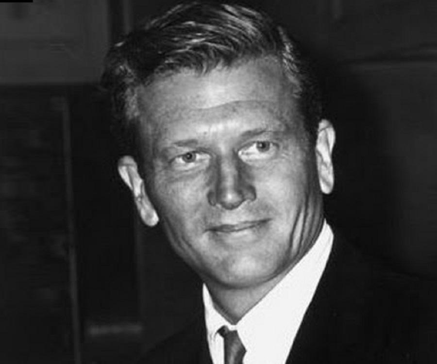 John Lindsay Biography - Childhood, Life Achievements & Timeline