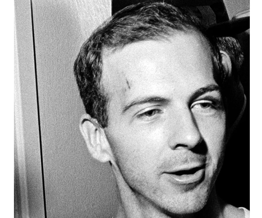 Lee Harvey Oswald Biography - Childhood, Life Achievements ...