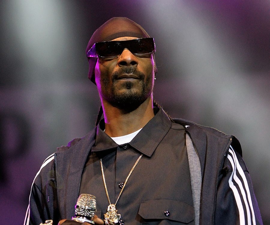 Snoop Dogg Biography - Childhood, Life Achievements & Timeline