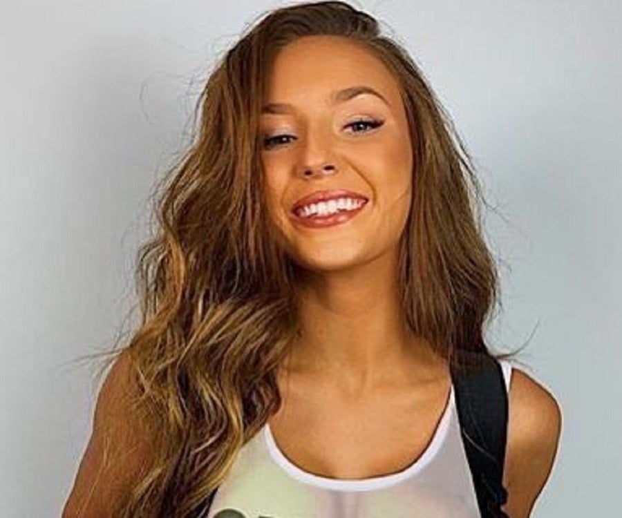Taylor Alesia Bio, Facts, Family Life of Instagram Star & YouTuber