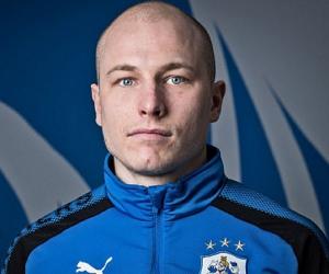 Aaron Mooy Aaron Mooy