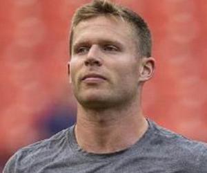 Adam Humphries Adam Humphries