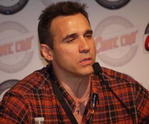 Adrian Paul Adrian Paul