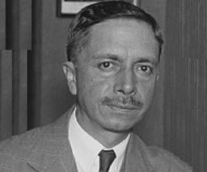Adrián Recinos Adrián Recinos