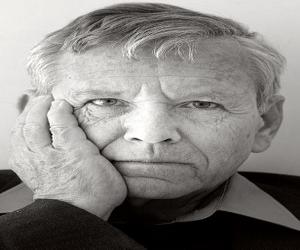 Amos Oz Amos Oz