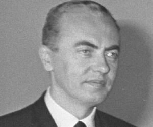 André Bettencourt André Bettencourt