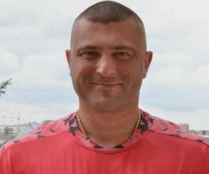 Andriy Pushkar Andriy Pushkar