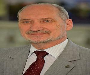 Antoni Macierewicz Antoni Macierewicz