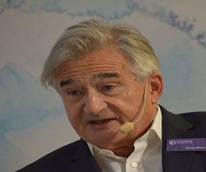 Antony Beevor Antony Beevor