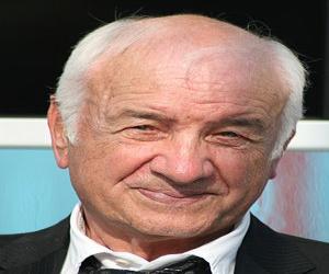 Armin Mueller-Stahl Armin Mueller-Stahl