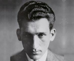 Avraham Stern Avraham Stern
