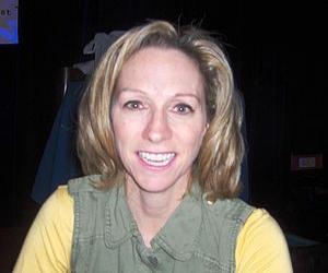 Beth Mowins Beth Mowins