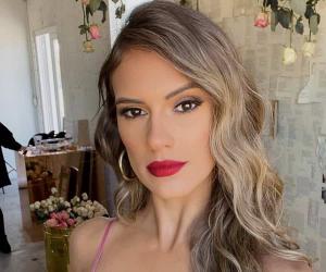 Betsy Alvarez Betsy Alvarez