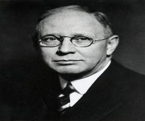 Clark L. Hull Clark L. Hull