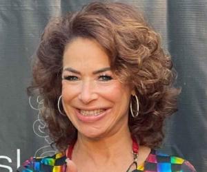 Claudia Wells