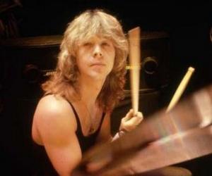 Clive Burr Clive Burr
