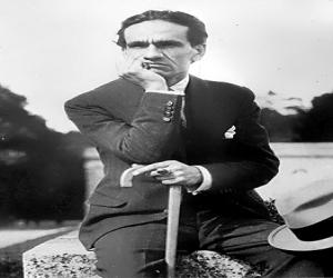 César Vallejo César Vallejo