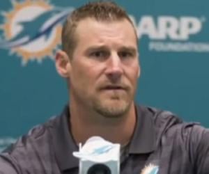 Dan Campbell Dan Campbell