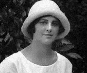 Daphne Akhurst Daphne Akhurst