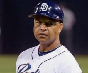 Dave Roberts Dave Roberts