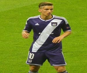 Dennis Praet Dennis Praet