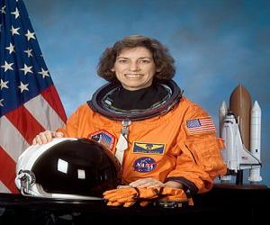 Ellen Ochoa Ellen Ochoa