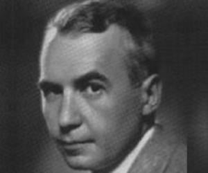 Elmer Davis Elmer Davis