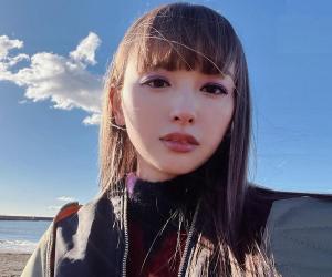 Emi Suzuki Emi Suzuki