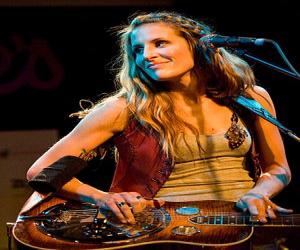 Emily Robison Emily Robison