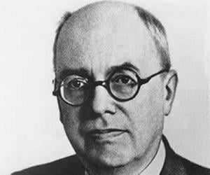 Ernst Robert Curtius Ernst Robert Curtius