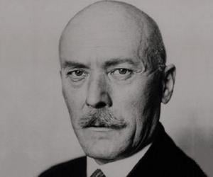 Friedrich-Werner Graf von der Schulenburg Friedrich-Werner Graf von der Schulenburg
