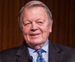 Garry Wills Garry Wills