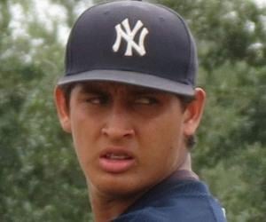 Giovanny Gallegos Giovanny Gallegos