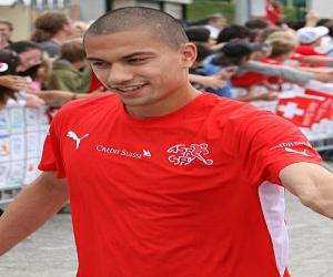 Gökhan Inler Gökhan Inler