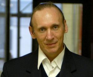 Gregory David Roberts Gregory David Roberts