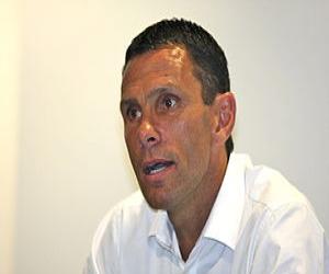 Gus Poyet Gus Poyet