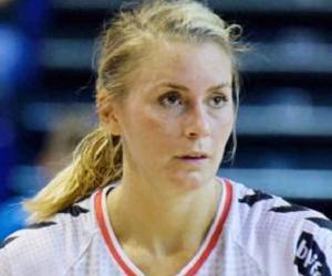 Isabelle Gullden Isabelle Gullden