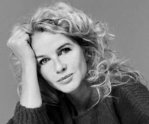 Isabelle Pasco Isabelle Pasco