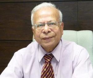 Ishrat Hussain Usmani Ishrat Hussain Usmani