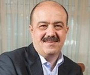 Iskander Makhmudov Iskander Makhmudov