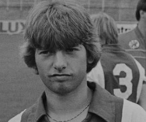 Jesper Olsen Jesper Olsen