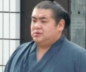 Jūmonji Tomokazu Jūmonji Tomokazu