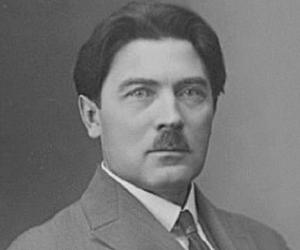 Johannes Aavik Johannes Aavik