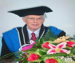 John Hopcroft John Hopcroft