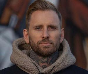 Jona Weinhofen Jona Weinhofen