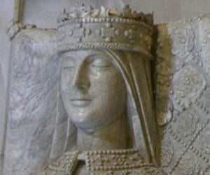 Juana Enríquez Juana Enríquez