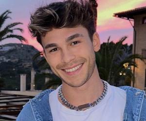 Julien Brown Julien Brown