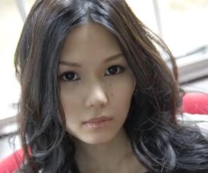 Hitomi Kanehara Hitomi Kanehara