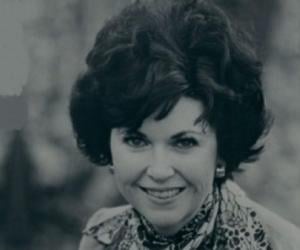 Kathleen E. Woodiwiss Kathleen E. Woodiwiss